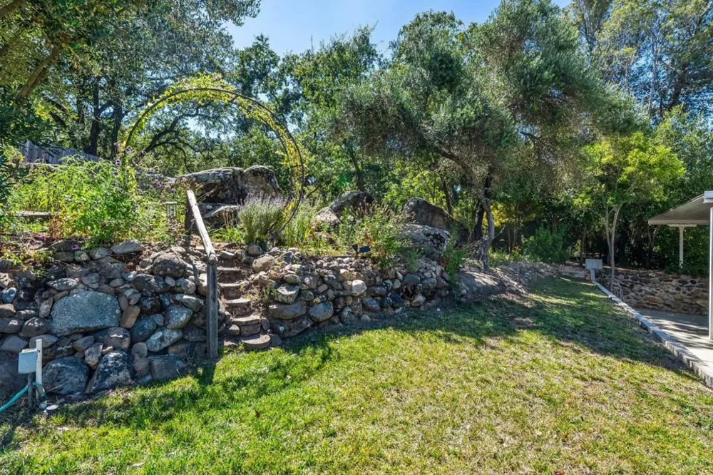 9465 Watsonville Road Gilroy, CA 95020