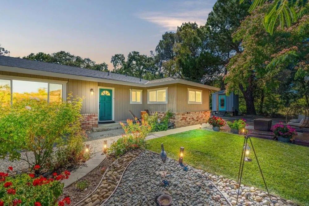 9465 Watsonville Road Gilroy, CA 95020