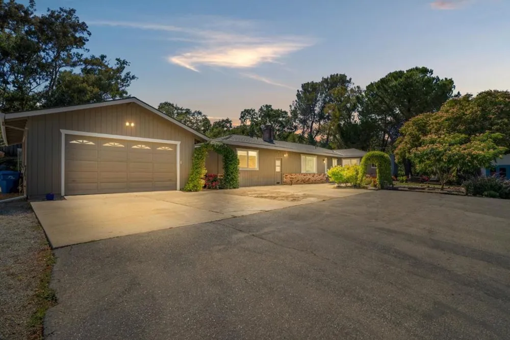9465 Watsonville Road Gilroy, CA 95020