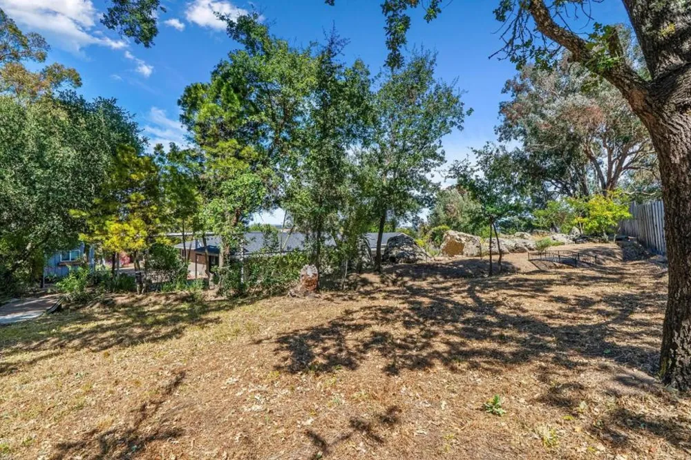 9465 Watsonville Road Gilroy, CA 95020
