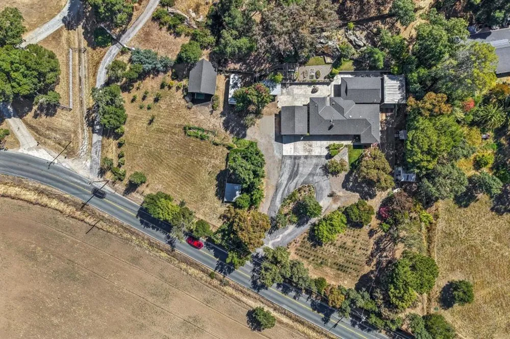 9465 Watsonville Road Gilroy, CA 95020