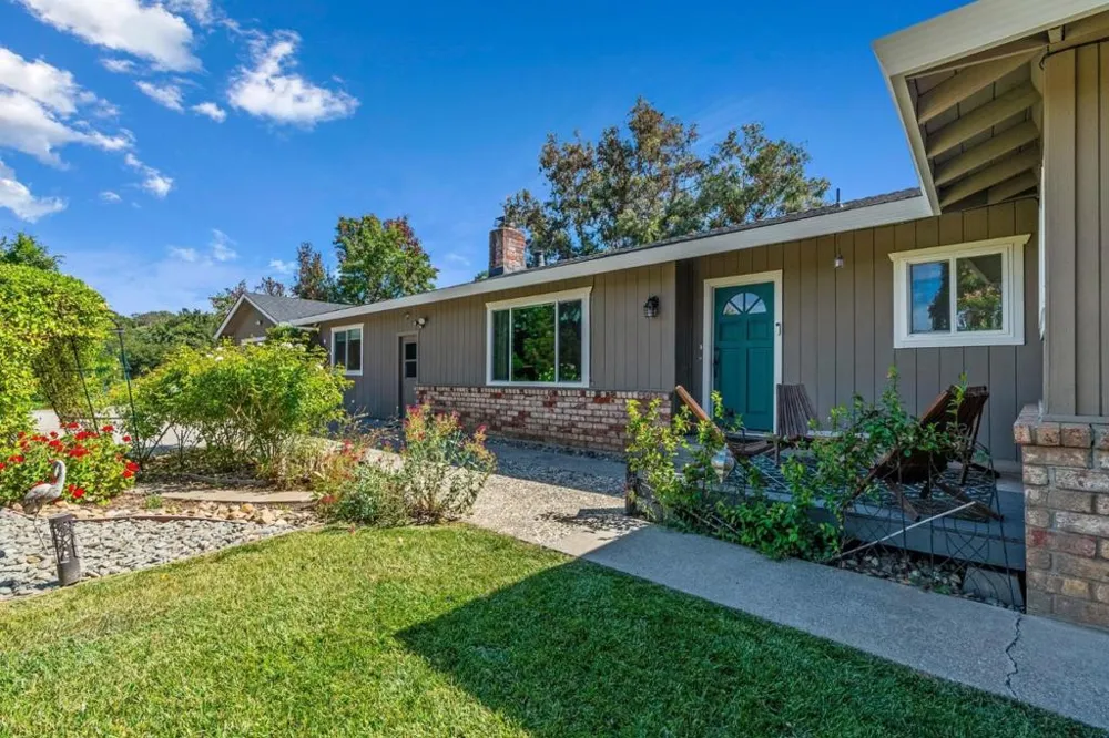 9465 Watsonville Road Gilroy, CA 95020
