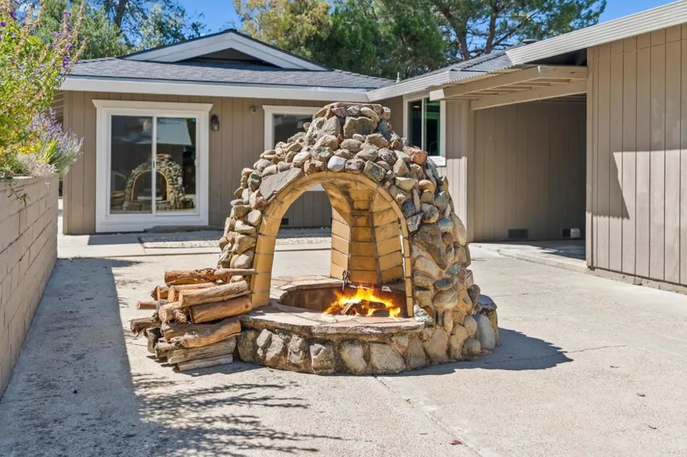 9465 Watsonville Road Gilroy, CA 95020
