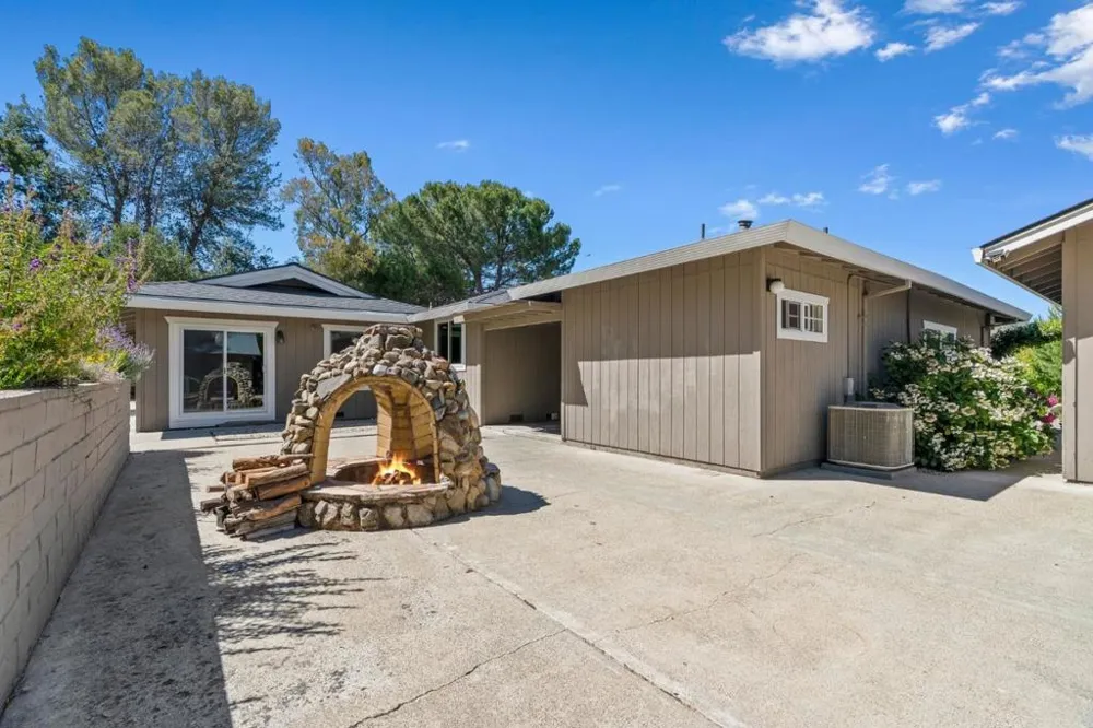 9465 Watsonville Road Gilroy, CA 95020