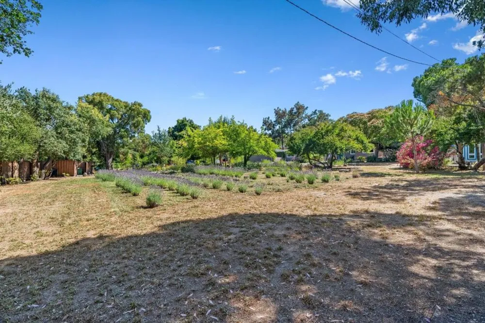 9465 Watsonville Road Gilroy, CA 95020