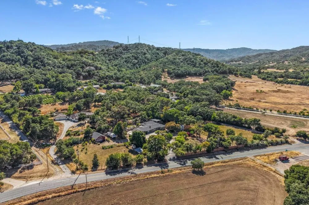 9465 Watsonville Road Gilroy, CA 95020