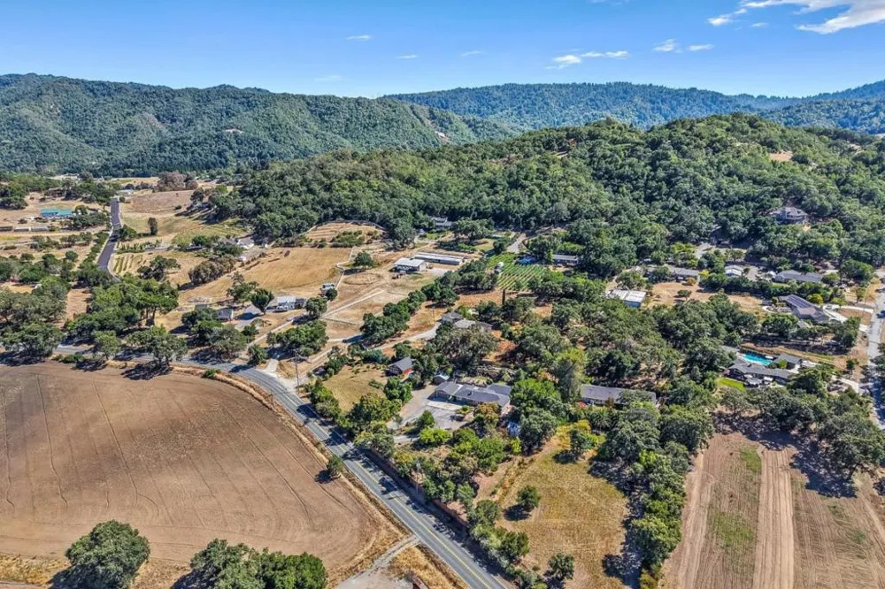 9465 Watsonville Road Gilroy, CA 95020