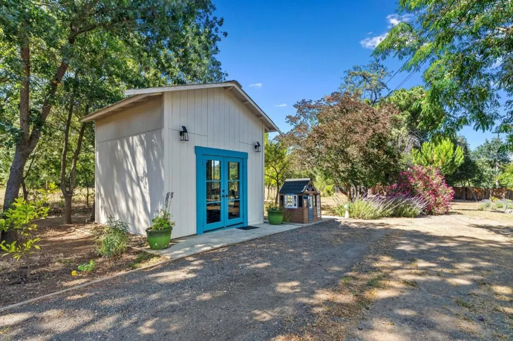 9465 Watsonville Road Gilroy, CA 95020