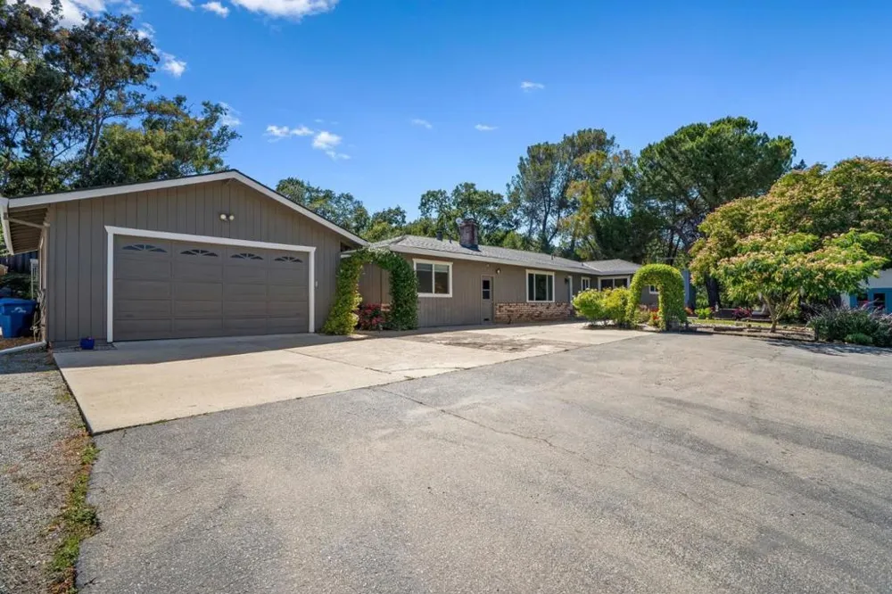 9465 Watsonville Road Gilroy, CA 95020