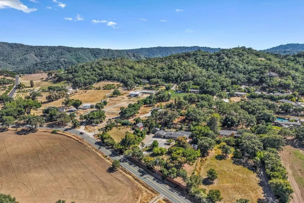 9465 Watsonville Road Gilroy, CA 95020