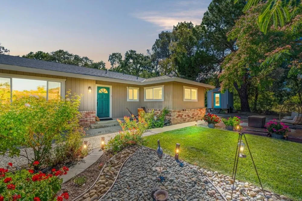 9465 Watsonville Road Gilroy, CA 95020