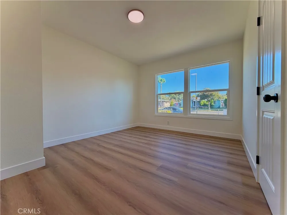 682 E La Verne Avenue Pomona, CA 91767
