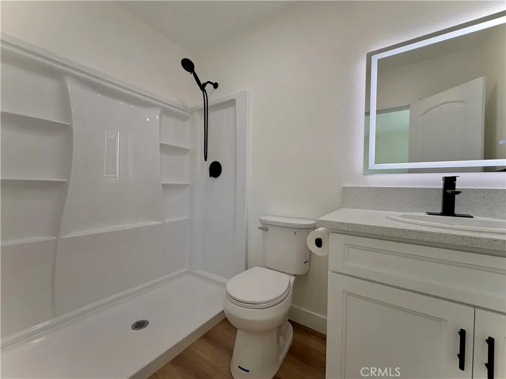 682 E La Verne Avenue Pomona, CA 91767