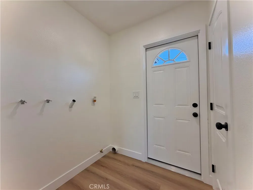 682 E La Verne Avenue Pomona, CA 91767