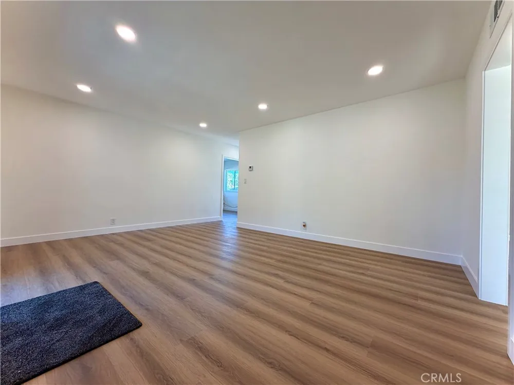 682 E La Verne Avenue Pomona, CA 91767