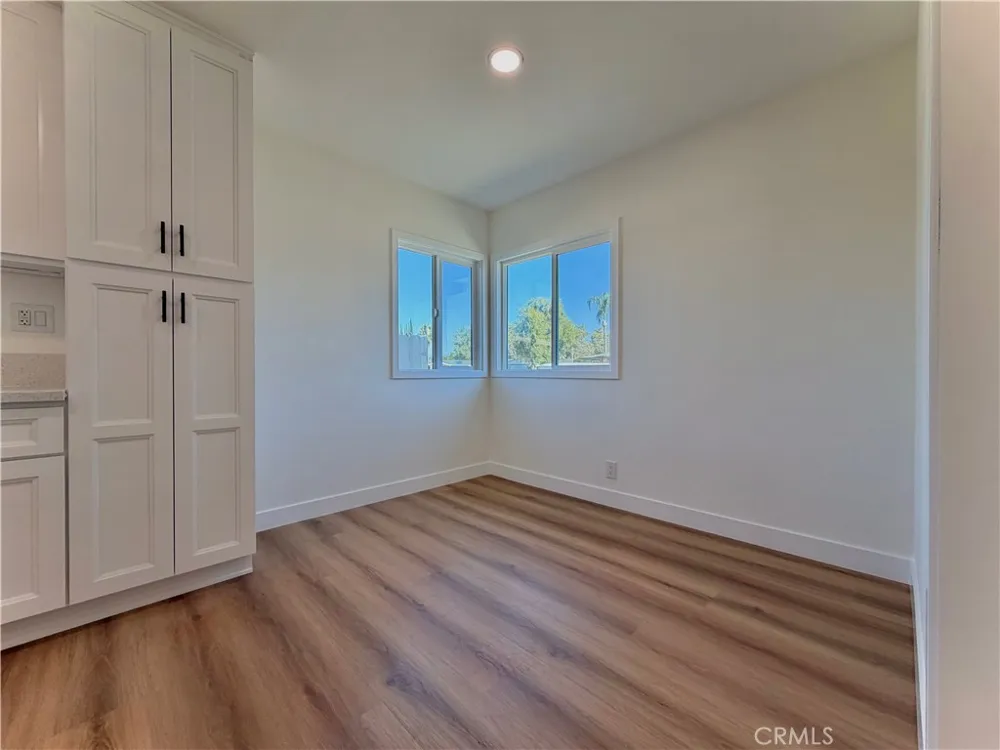 682 E La Verne Avenue Pomona, CA 91767