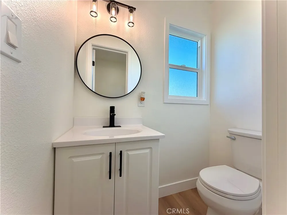 682 E La Verne Avenue Pomona, CA 91767