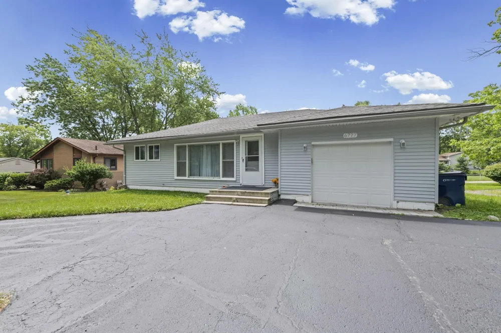 6777 Dandison Boulevard West Bloomfield Charter Township, MI 48324