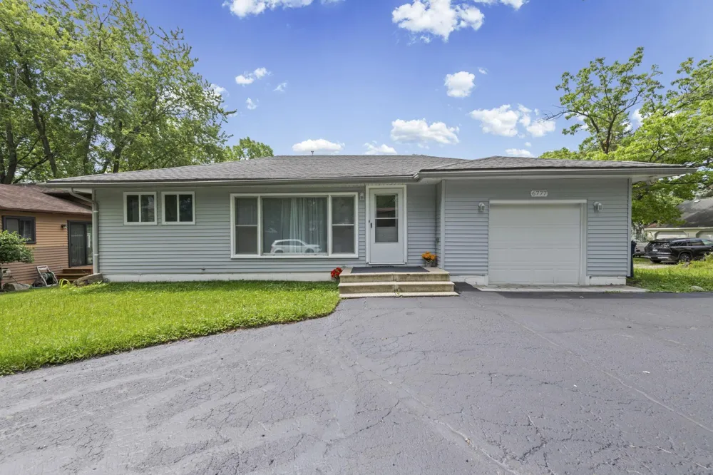 6777 Dandison Boulevard West Bloomfield Charter Township, MI 48324