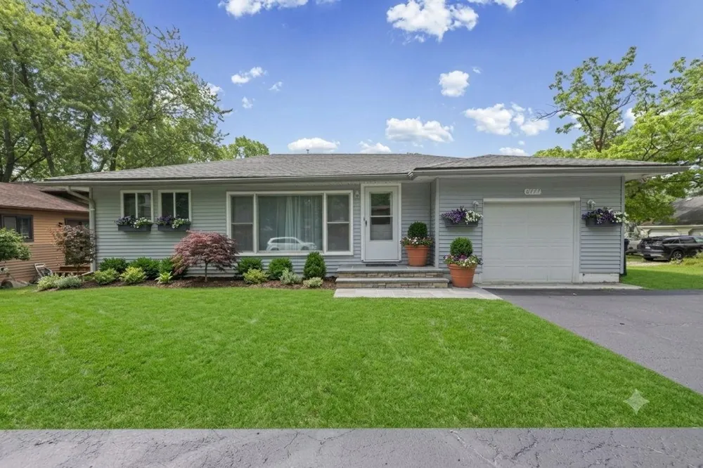 6777 Dandison Boulevard West Bloomfield Charter Township, MI 48324