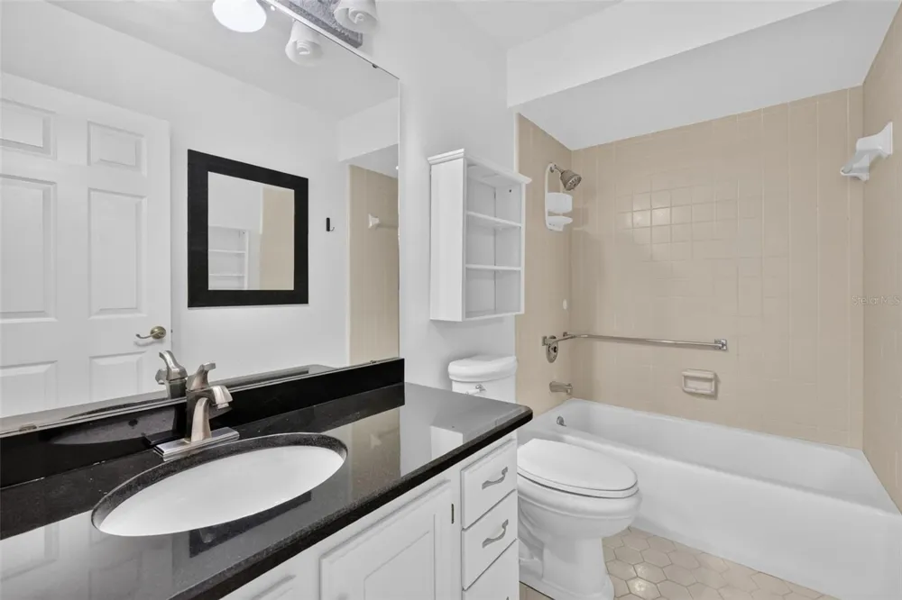 1111 LAKESHORE DRIVE #C3 Eustis, FL 32726