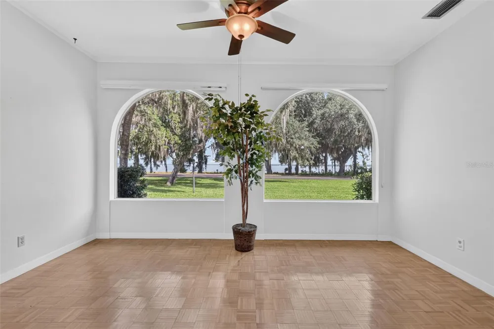 1111 LAKESHORE DRIVE #C3 Eustis, FL 32726