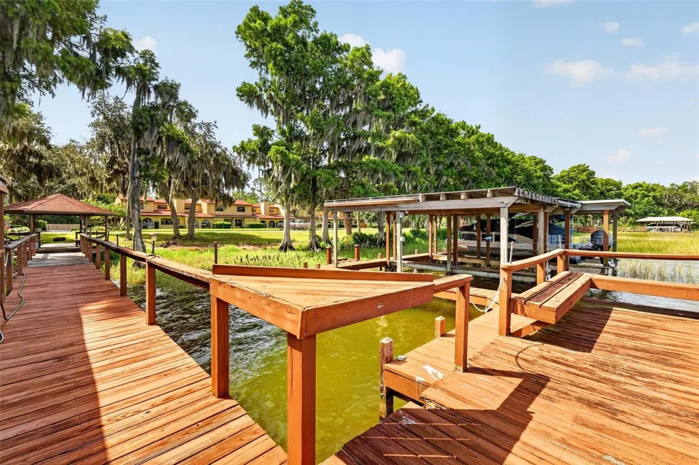 1111 LAKESHORE DRIVE #C3 Eustis, FL 32726