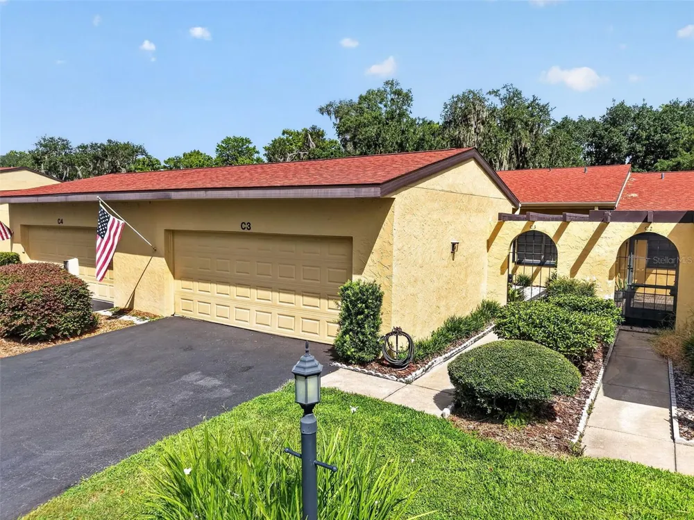 1111 LAKESHORE DRIVE #C3 Eustis, FL 32726