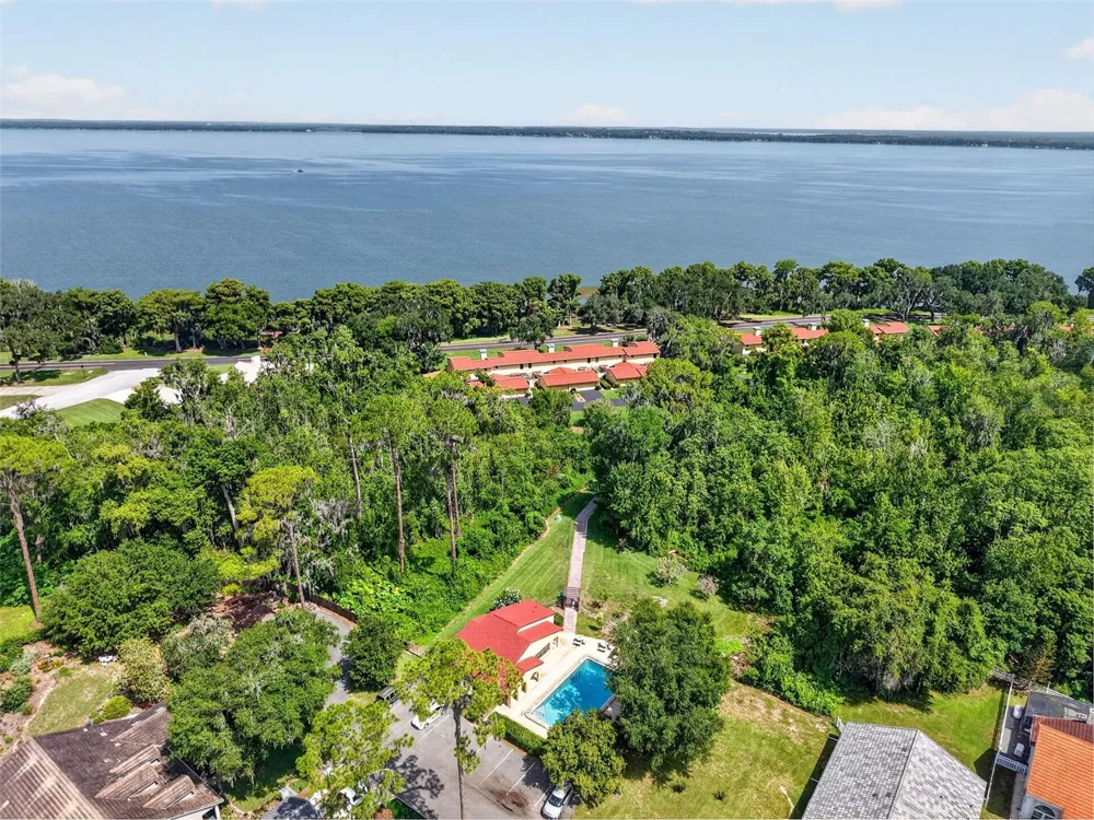 1111 LAKESHORE DRIVE #C3 Eustis, FL 32726