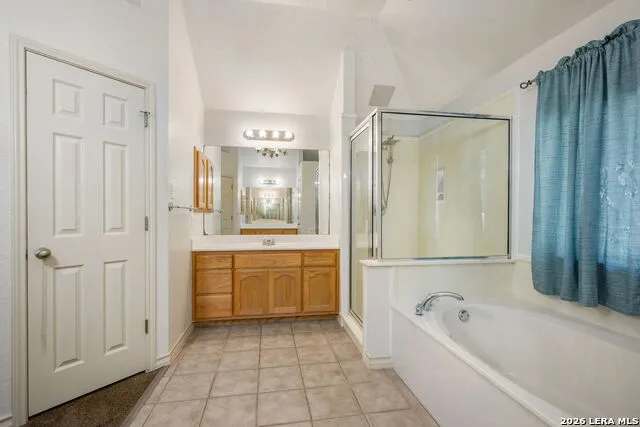 112 LEGACY TRCE La Vernia, TX 78121