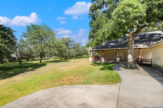 112 LEGACY TRCE La Vernia, TX 78121