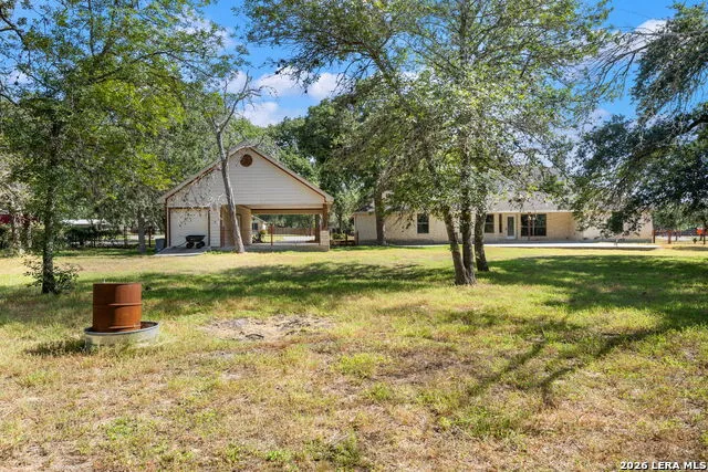112 LEGACY TRCE La Vernia, TX 78121