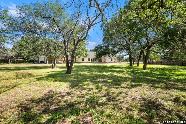 112 LEGACY TRCE La Vernia, TX 78121
