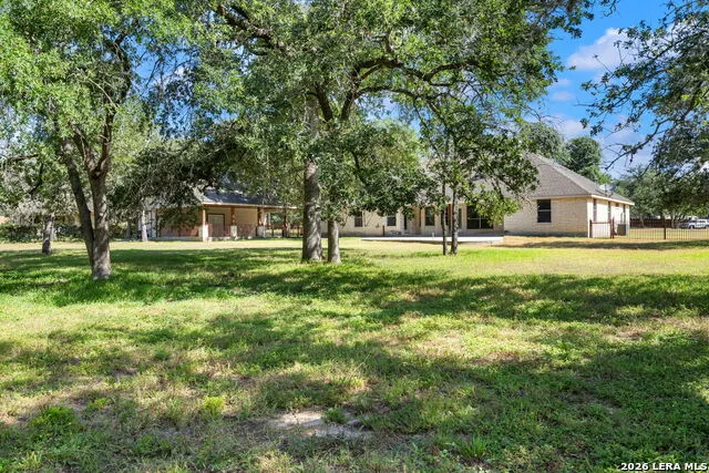 112 LEGACY TRCE La Vernia, TX 78121
