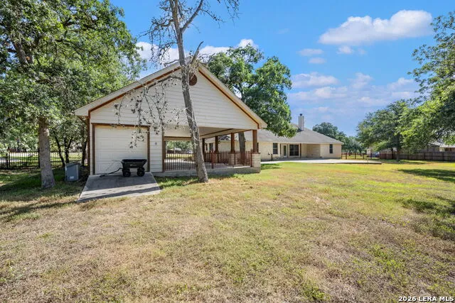 112 LEGACY TRCE La Vernia, TX 78121