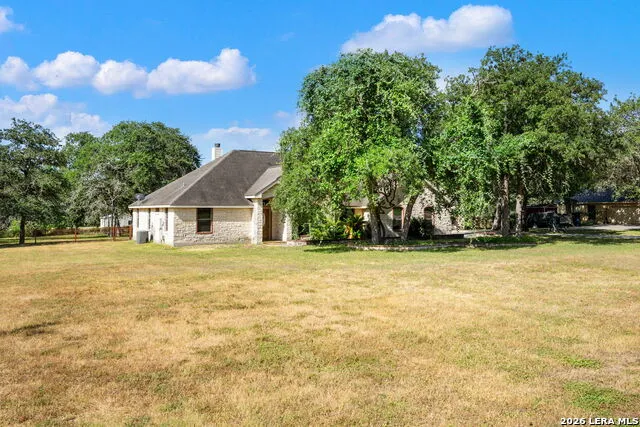112 LEGACY TRCE La Vernia, TX 78121