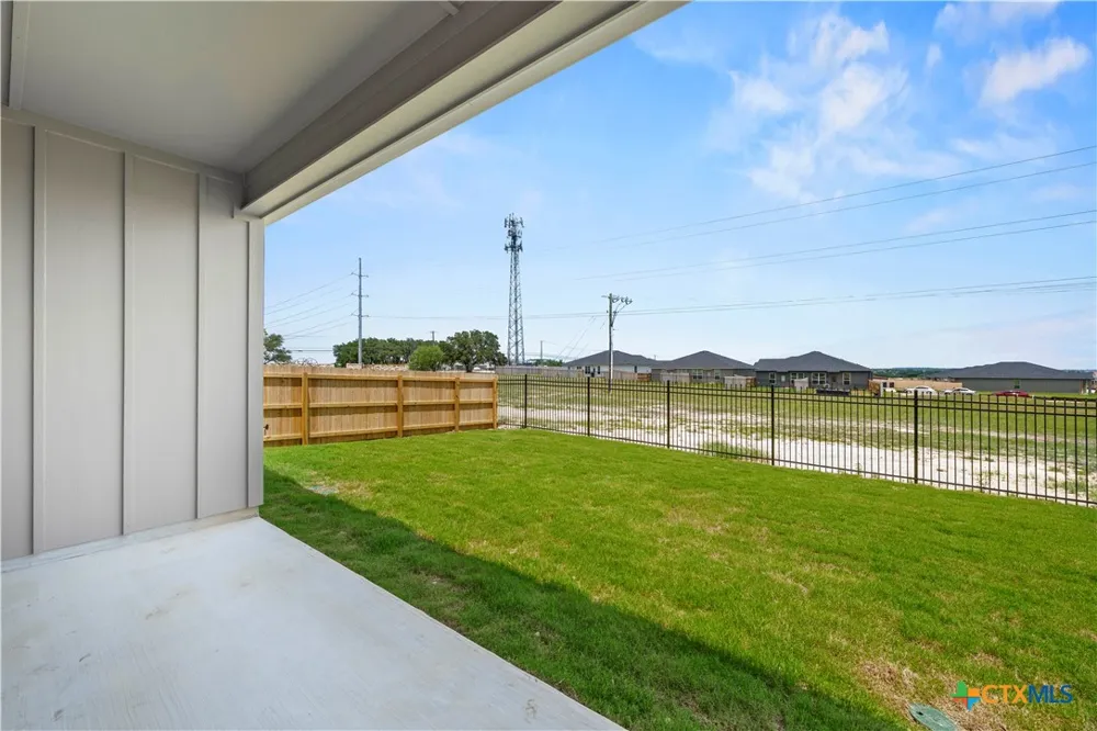 413 Mustang Loop Nolanville, TX 76559