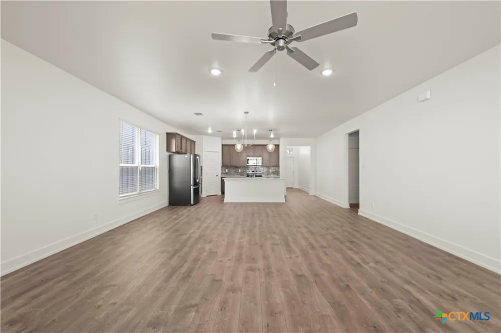 413 Mustang Loop Nolanville, TX 76559