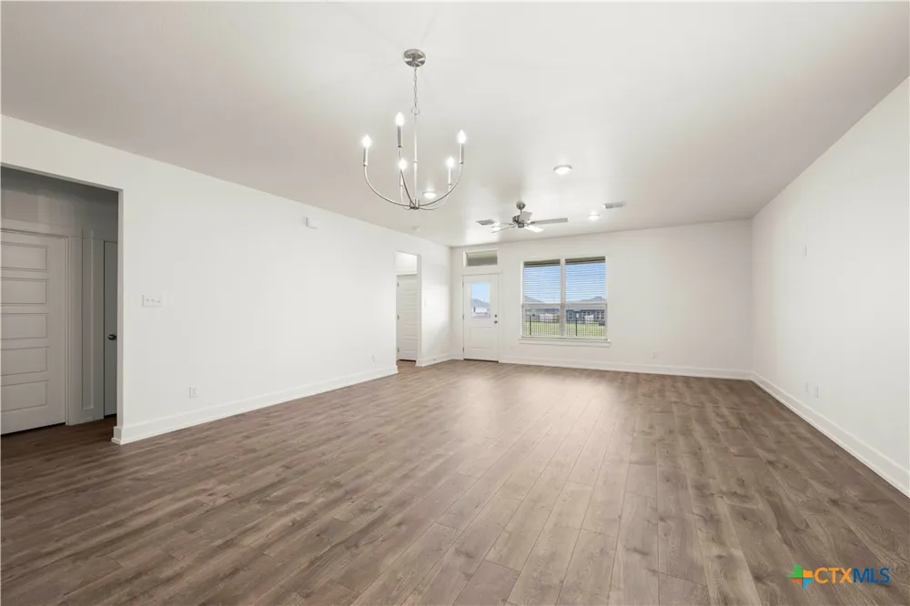 413 Mustang Loop Nolanville, TX 76559