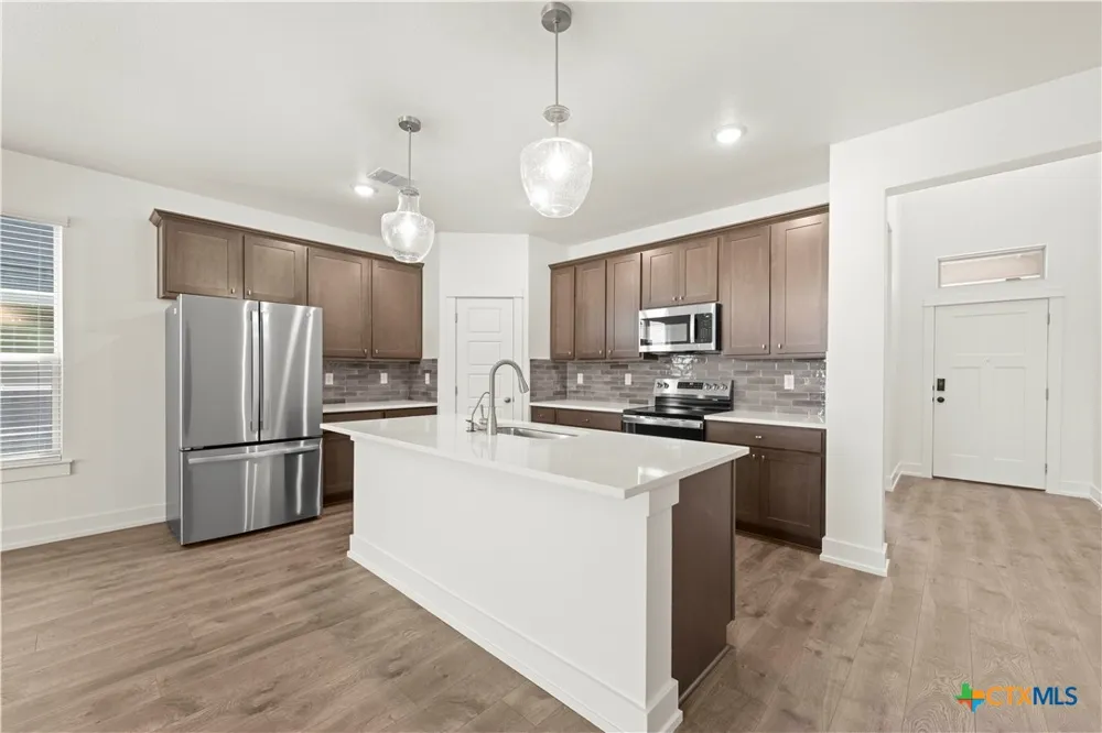 413 Mustang Loop Nolanville, TX 76559