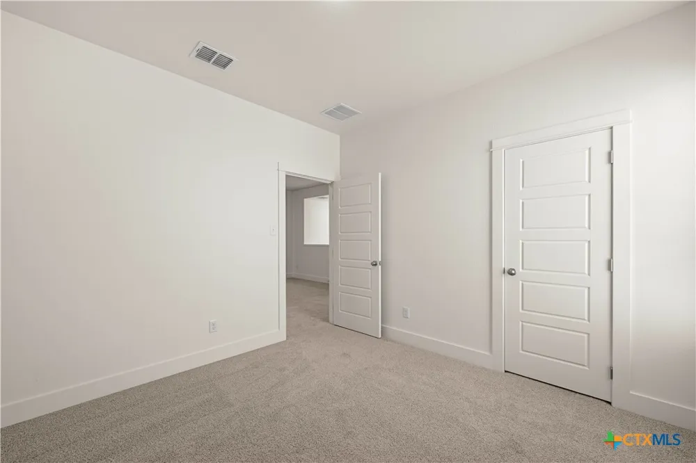 413 Mustang Loop Nolanville, TX 76559