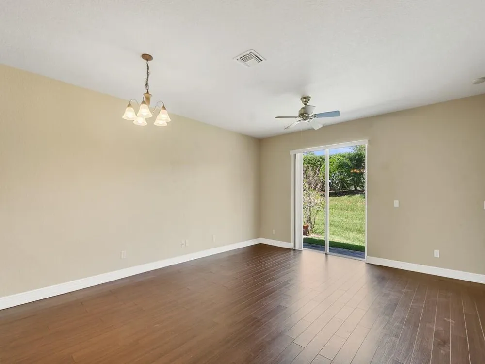 1189 Normandie Way Vero Beach, FL 32960