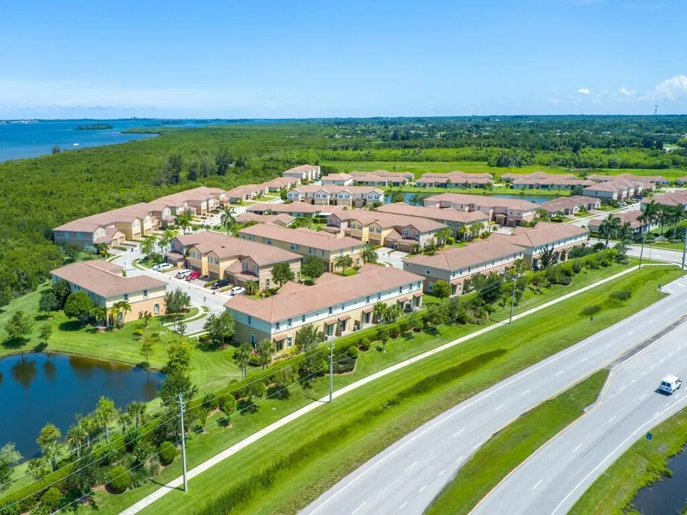 1189 Normandie Way Vero Beach, FL 32960