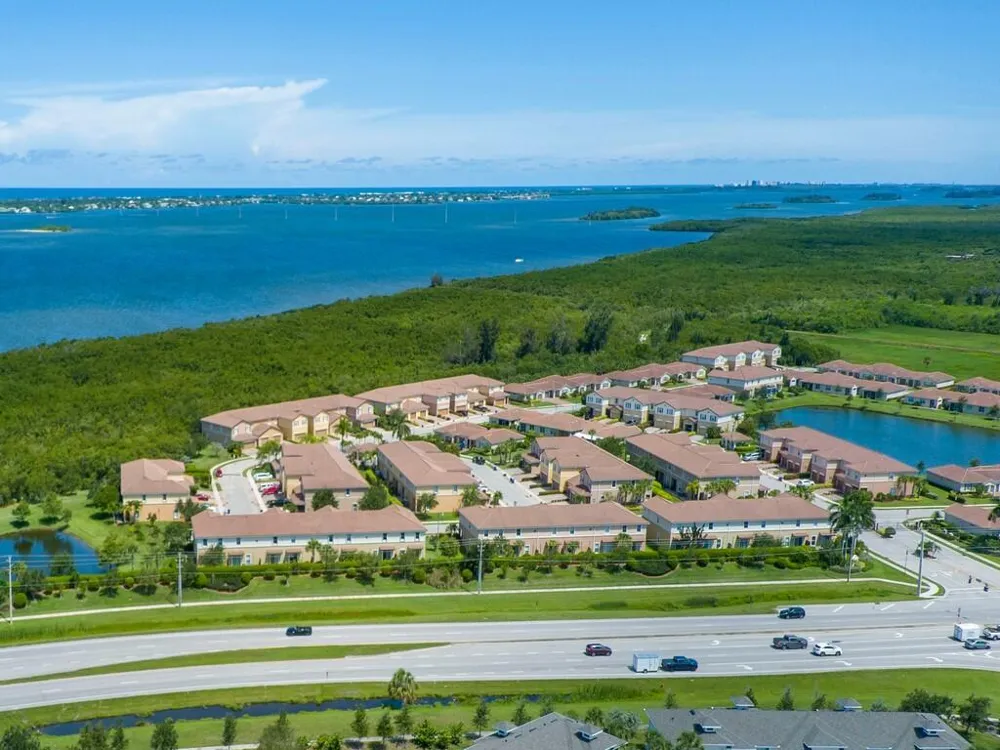 1189 Normandie Way Vero Beach, FL 32960