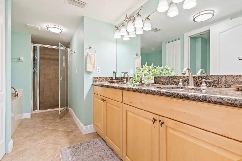 50 MEREDITH DRIVE #8 Englewood, FL 34223