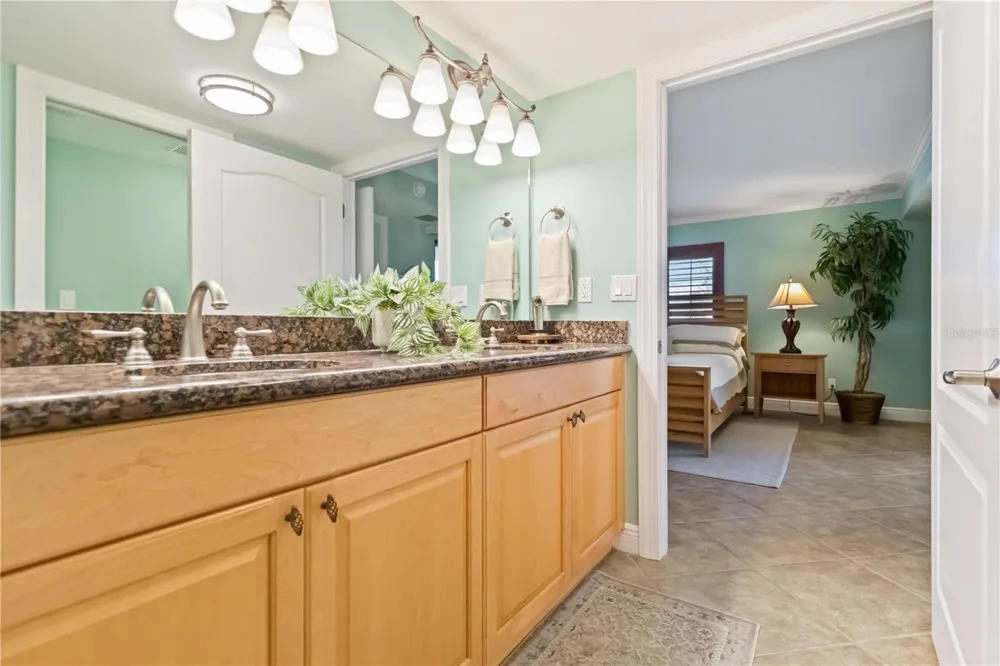 50 MEREDITH DRIVE #8 Englewood, FL 34223
