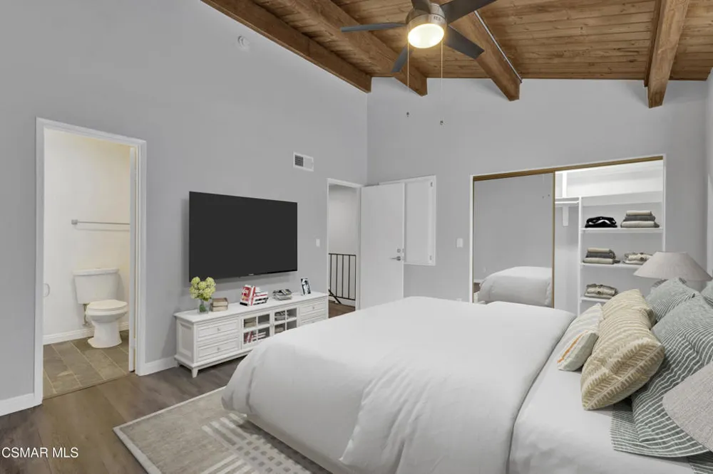 4230 Whitsett Avenue #9 Studio City, CA 91604