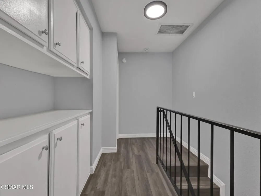 4230 Whitsett Avenue #9 Studio City, CA 91604