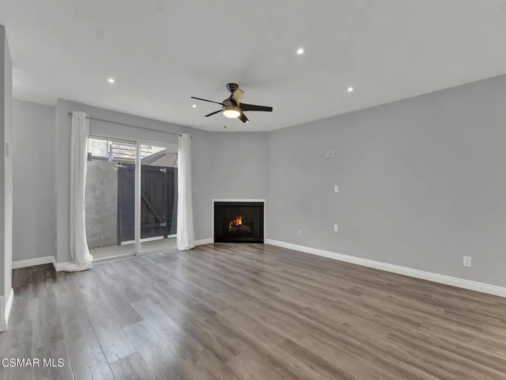 4230 Whitsett Avenue #9 Studio City, CA 91604