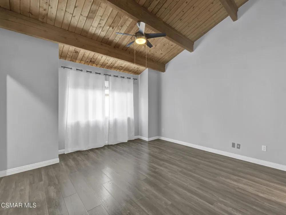 4230 Whitsett Avenue #9 Studio City, CA 91604